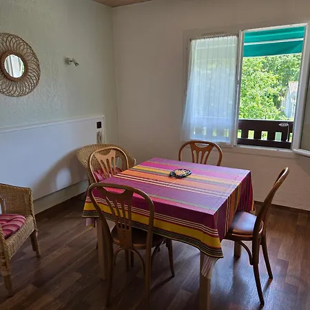 Les Rives Du De Apartment *