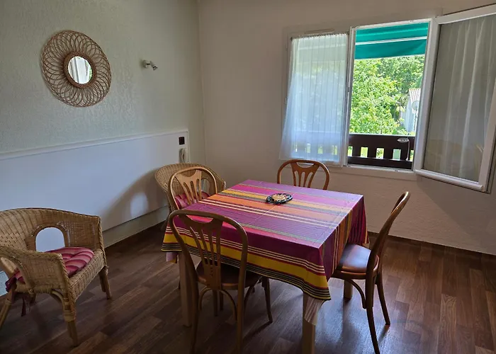 Les Rives Du De 아파트 *